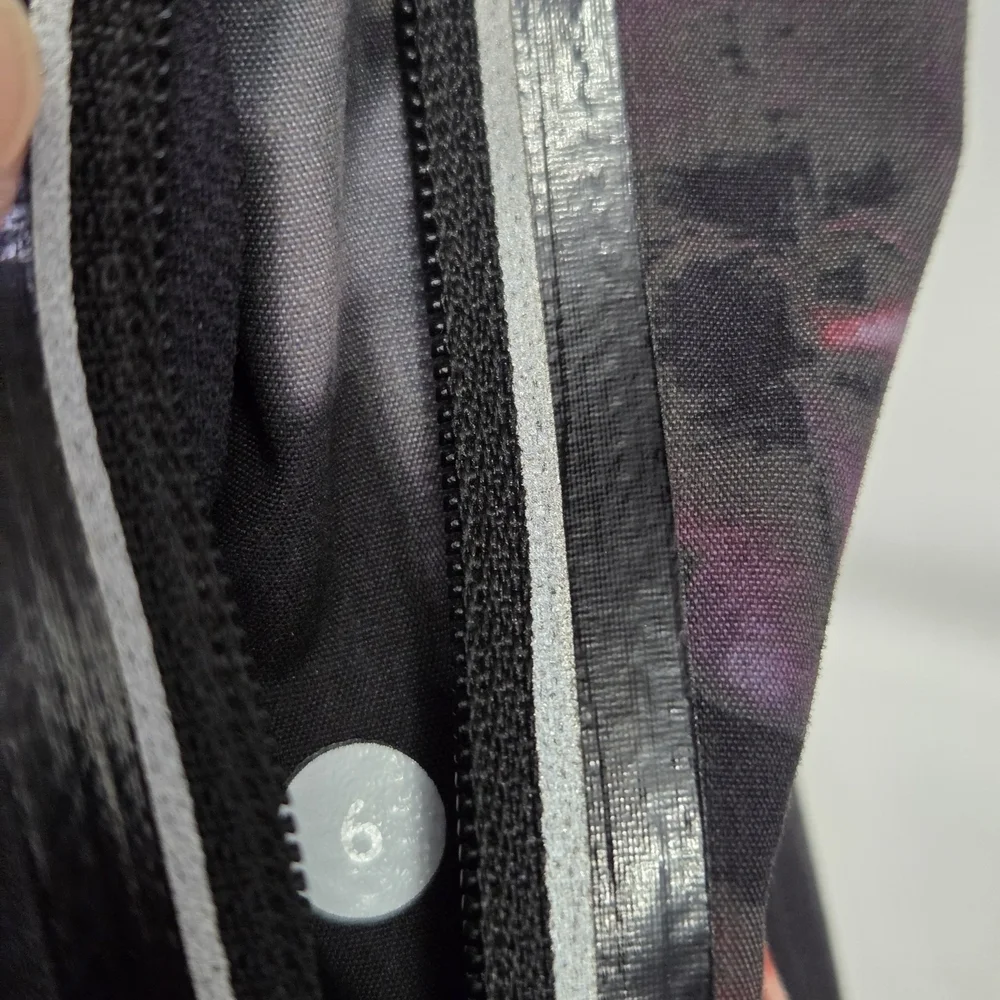 Lululemon Run For Your Life Jacket Moody Mirage Floral Size 6 - Picture 7 of 12
